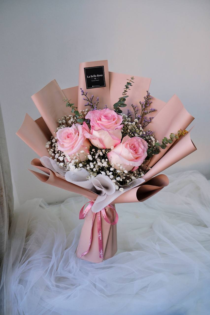 Sabrina Ecuadorian Roses Bouquet