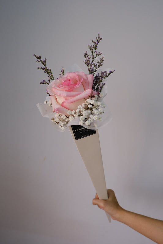 Astrid Luxe Ecuadorian Rose Cone
