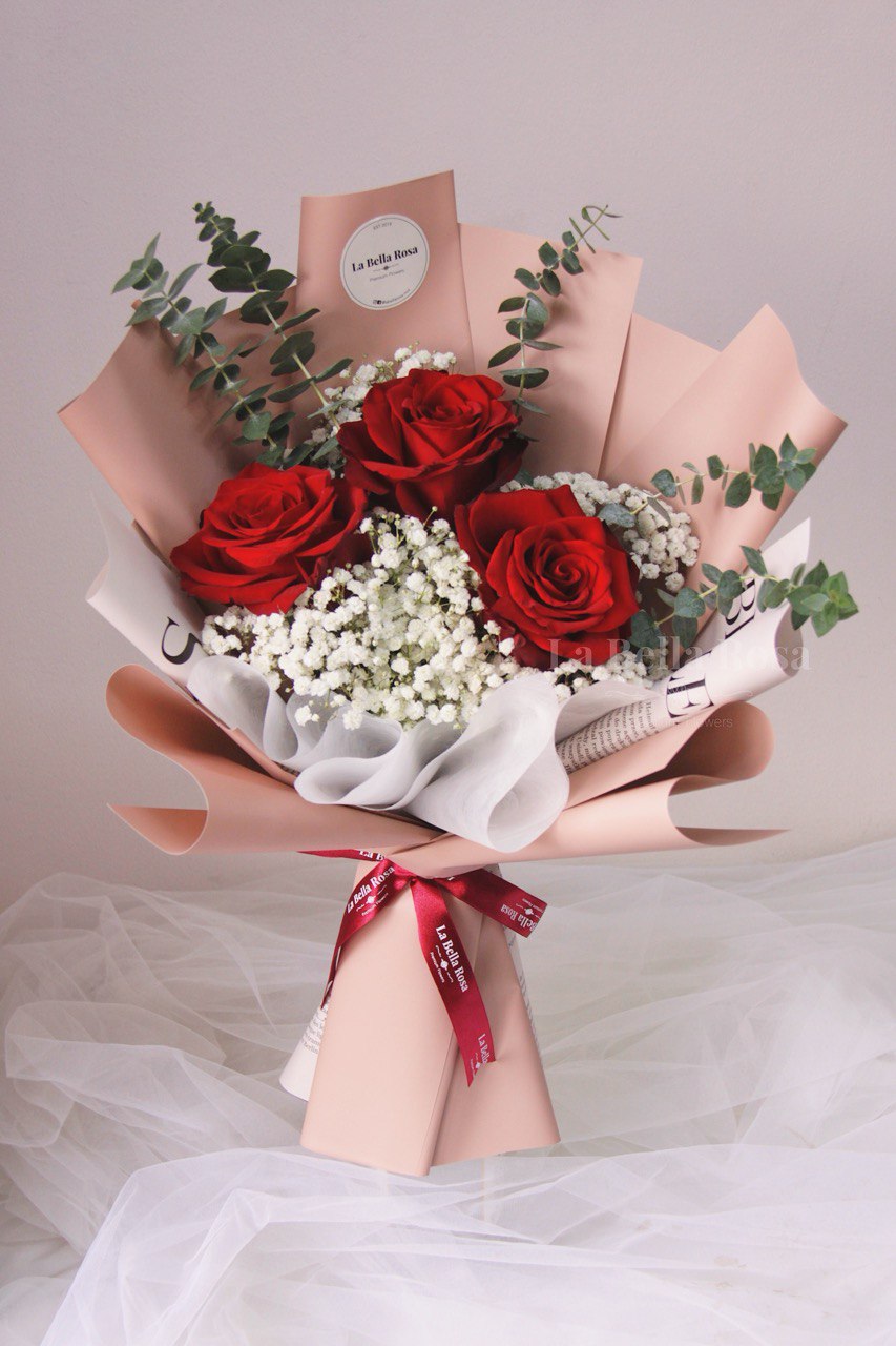 Amelia Ecuadorian Roses Bouquet